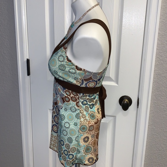 Tempted Sleeveless Tie-Back Top. Sz. S - Picture 2 of 9